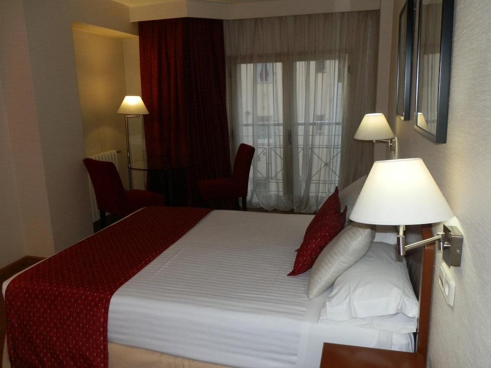 Aparto-Hotel Rosales Madrid Exteriér fotografie